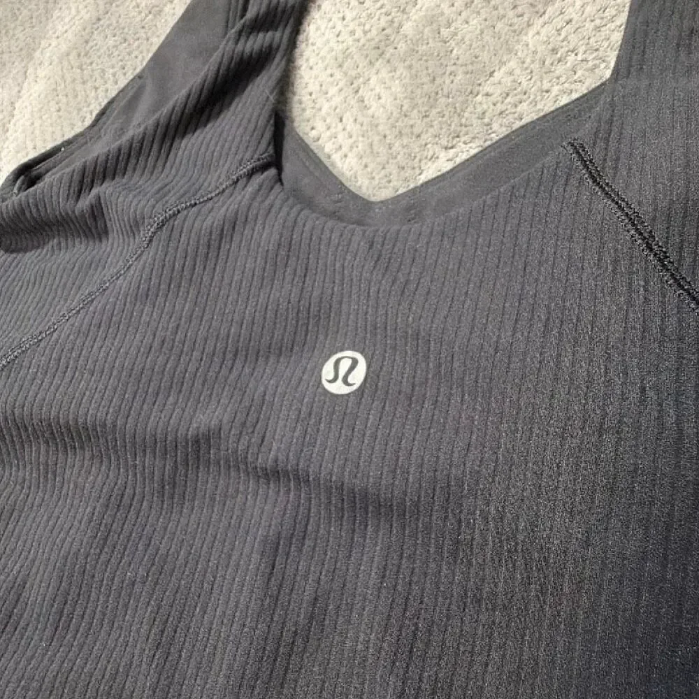 Lululemon Align Ribbed Cropped Tank Top size 4 padded sports bra Yoga Running Ac